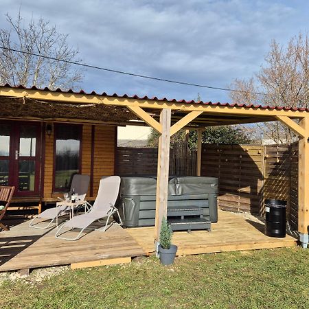 Roulotte „Couleur“ Villa Condom Exterior photo